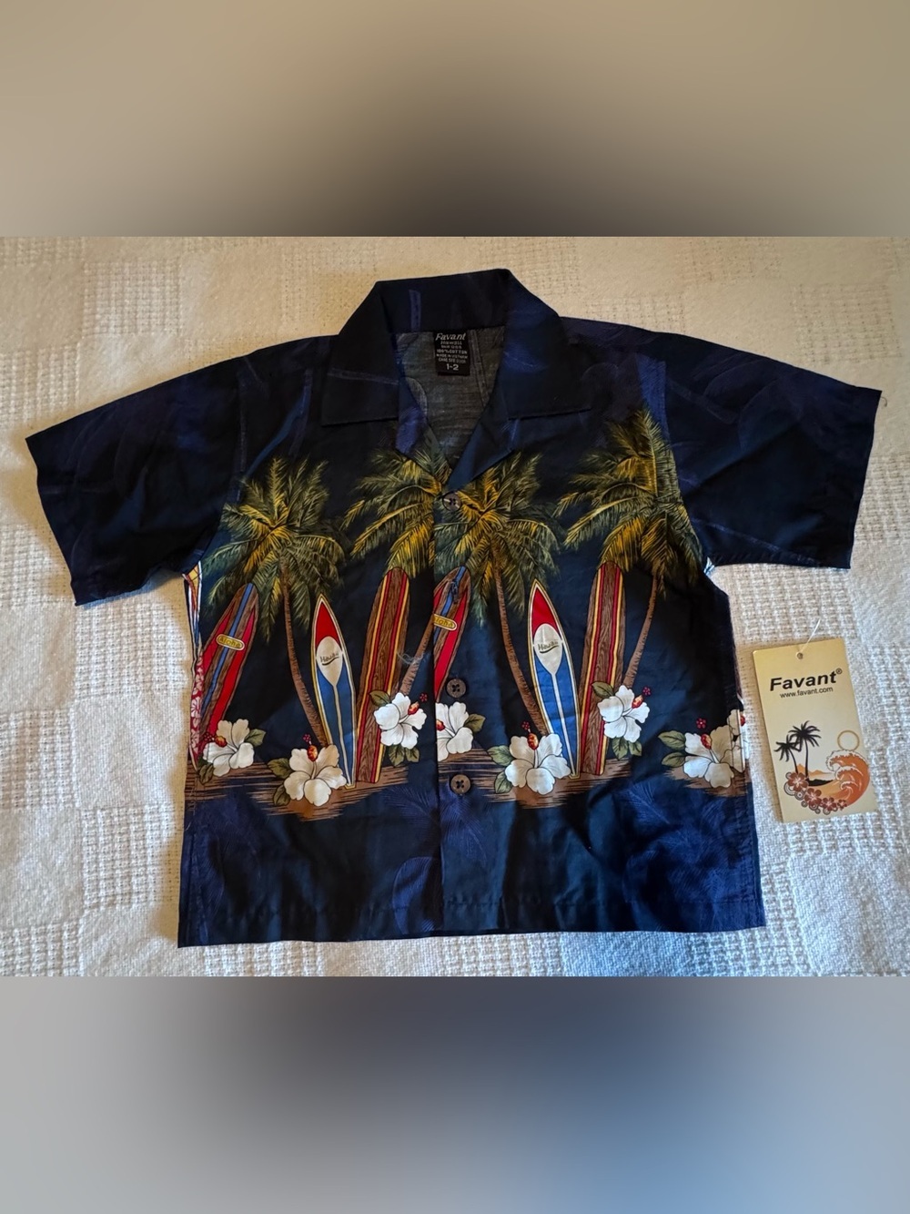 Favant Hawaiian Button Up Toddler Shirt
Designed in Hawaii Size 1-2 NWT